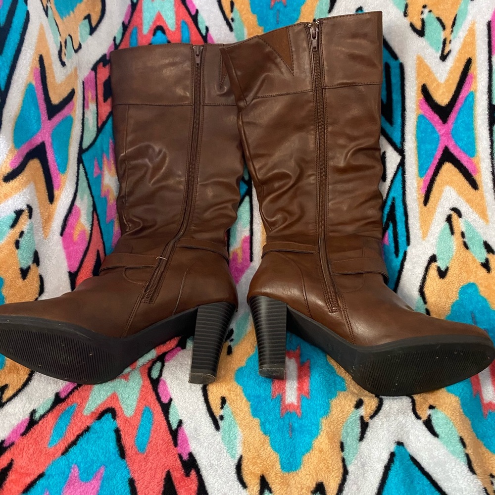 Style & Co Rudyy Slouchy Brown Boot - Picture 4 of 8